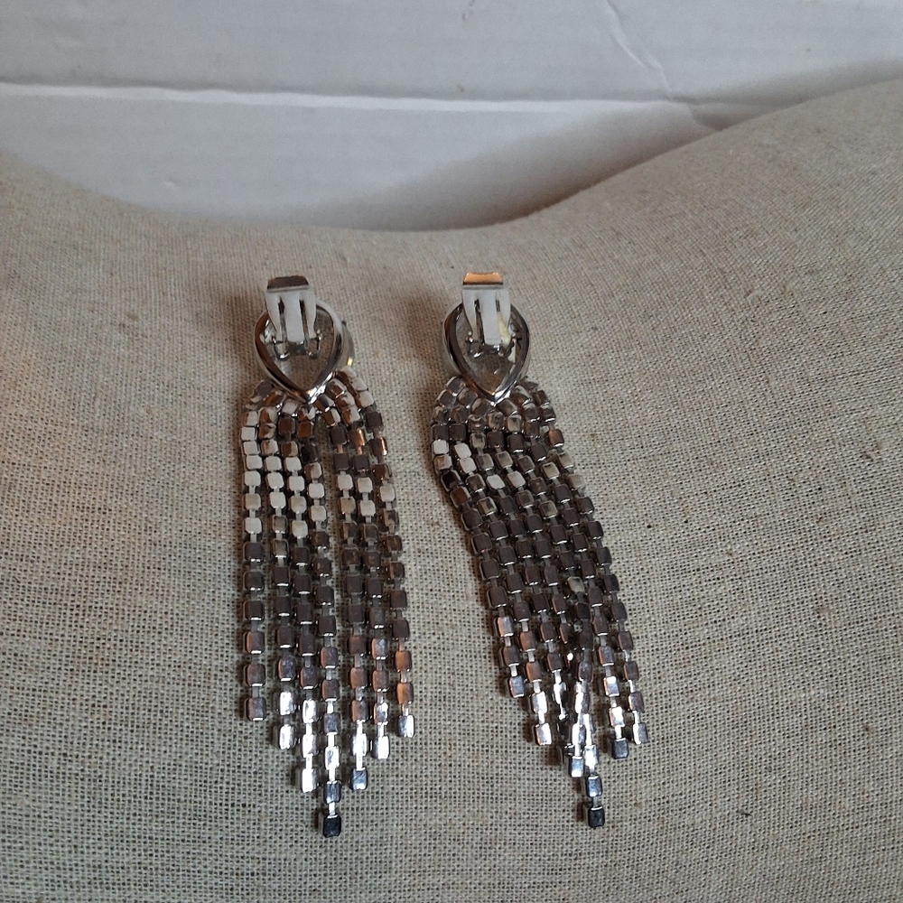 Vintage Glam Clear Crystal Rhinestone Chandelier Fringe Drop Clip Earrings - Picture 7 of 7